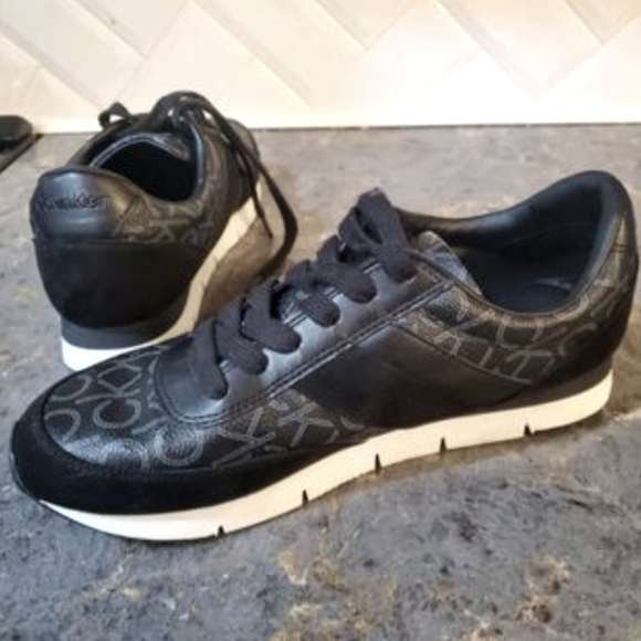 Calvin Klein Shoes - Calvin Klein tennis shoes sz 10